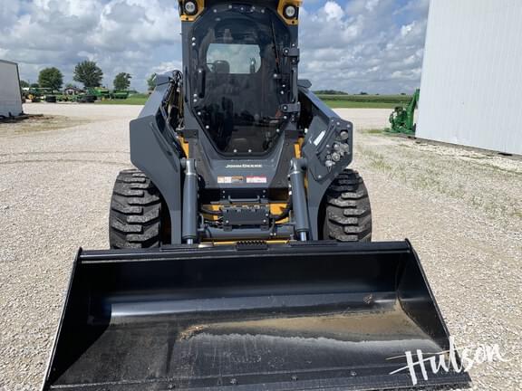 Image of John Deere 334P equipment image 4