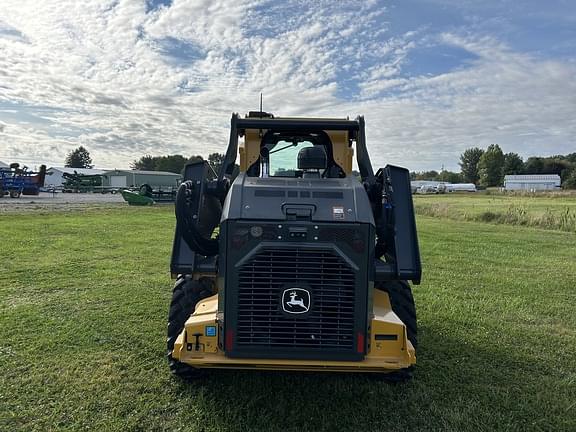 Image of John Deere 334P equipment image 3