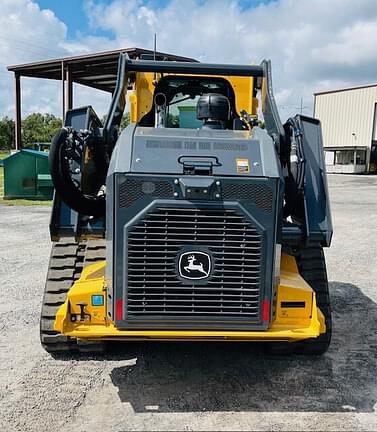 Image of John Deere 335P equipment image 3