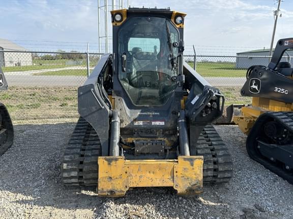 Image of John Deere 335P equipment image 2