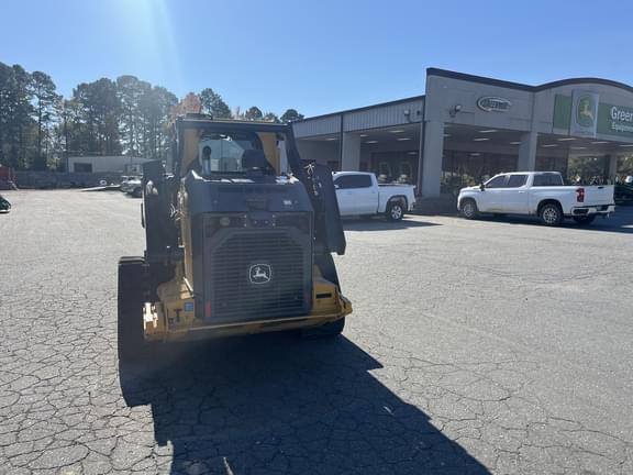 Image of John Deere 335P equipment image 3