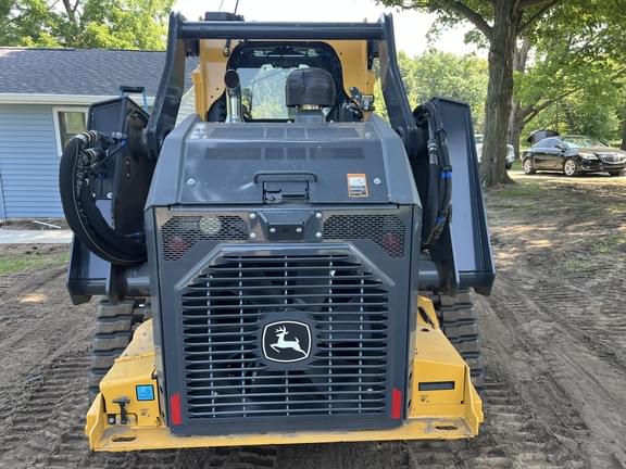 Image of John Deere 335P equipment image 3