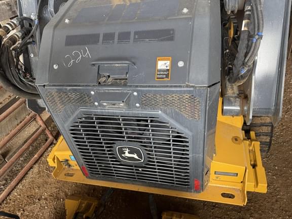 Image of John Deere 335P equipment image 2
