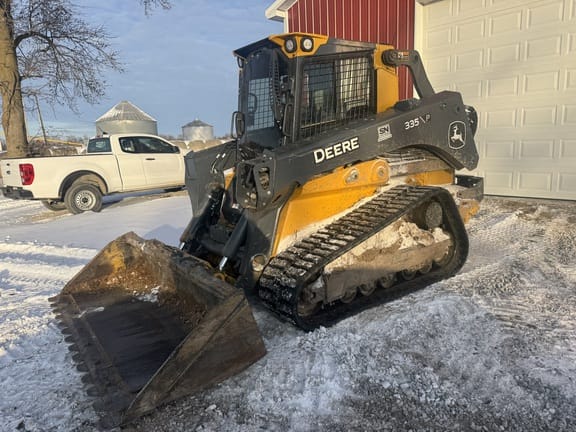 Main image John Deere 335P