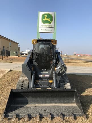 Image of John Deere 335P equipment image 1