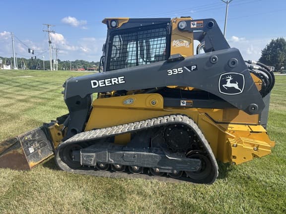 Image of John Deere 335P equipment image 3