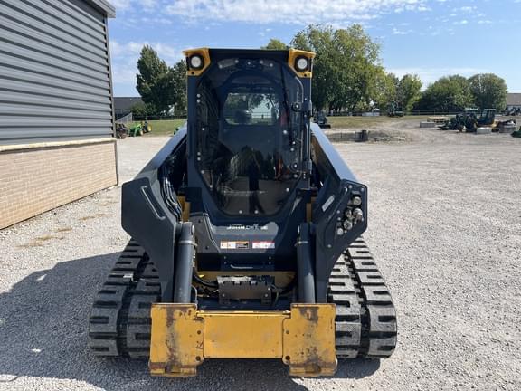 Image of John Deere 335P equipment image 4