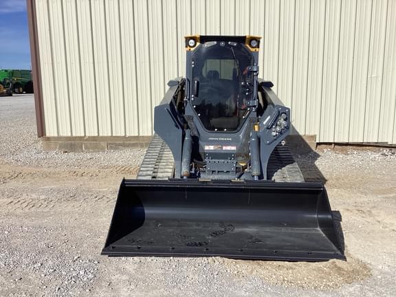 Image of John Deere 335P equipment image 2