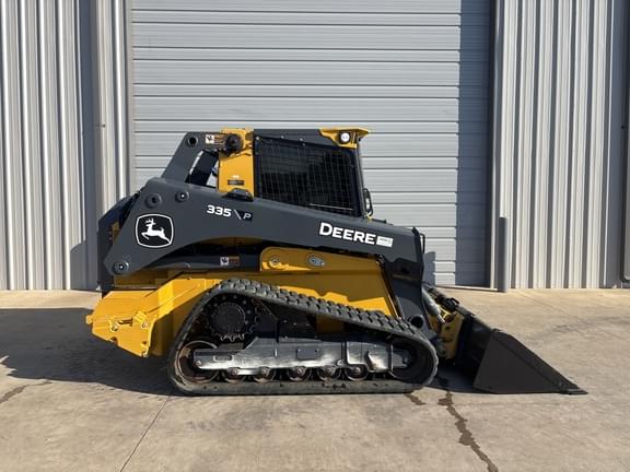 Image of John Deere 335P equipment image 3