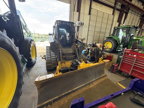 Image of John Deere 335P Primary image
