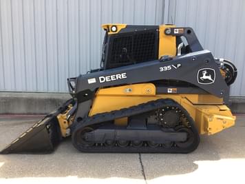 Main image John Deere 335P