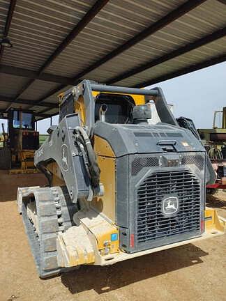 Image of John Deere 335P equipment image 4