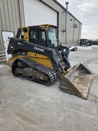 Image of John Deere 335P equipment image 1