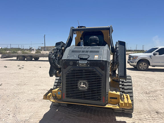 Image of John Deere 335P equipment image 4