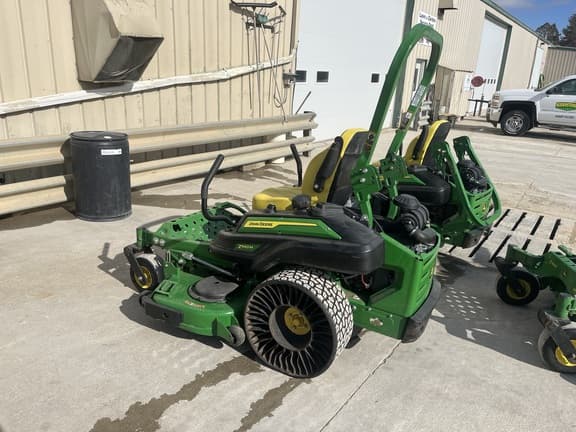 Image of John Deere 335P Image 0