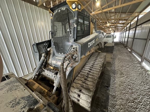 Image of John Deere 335P equipment image 2