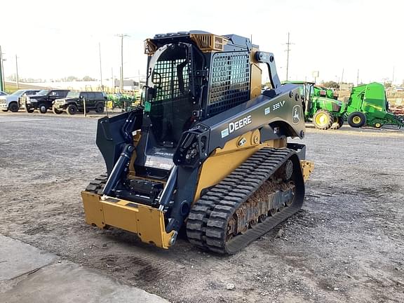 Image of John Deere 335P equipment image 2