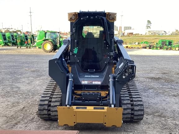 Image of John Deere 335P equipment image 3