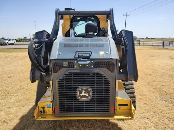 Image of John Deere 335P equipment image 3