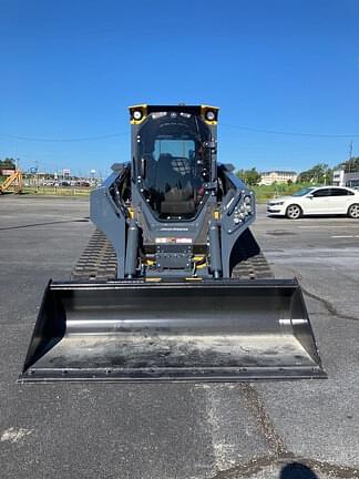 Image of John Deere 335P equipment image 1