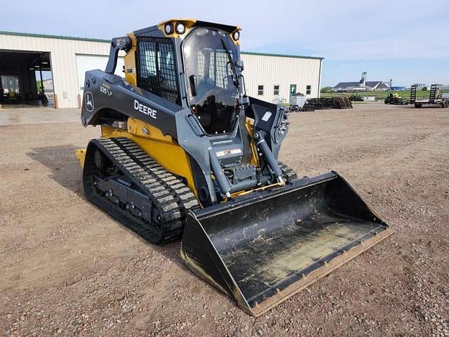 Image of John Deere 335P equipment image 1