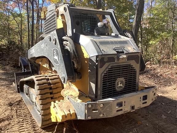 Image of John Deere 335P equipment image 4