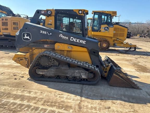 Image of John Deere 335P equipment image 3