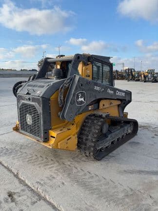 Image of John Deere 335P equipment image 2