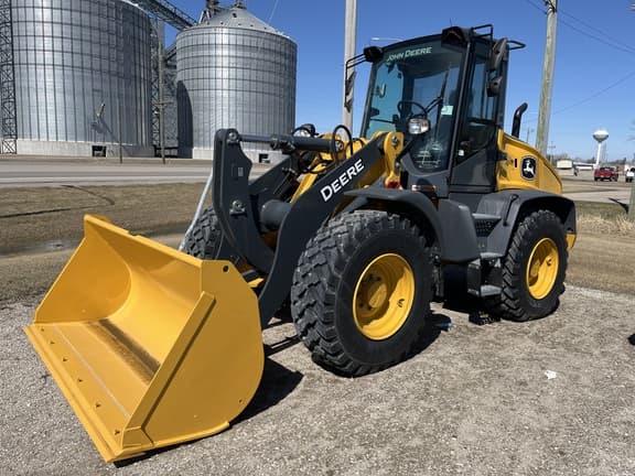 Image of John Deere 344P Image 1