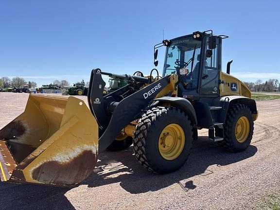 Image of John Deere 344P equipment image 4