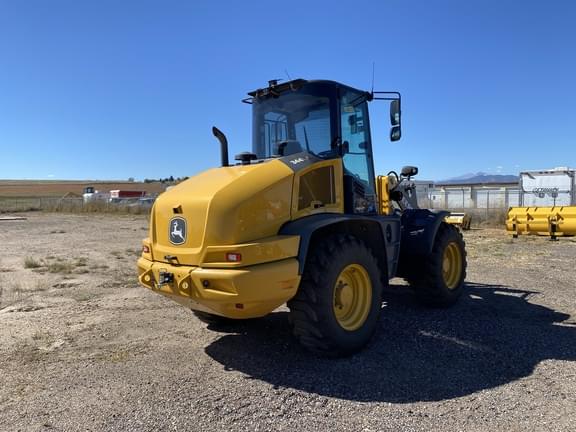 Image of John Deere 344P equipment image 3