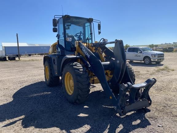 Image of John Deere 344P equipment image 2
