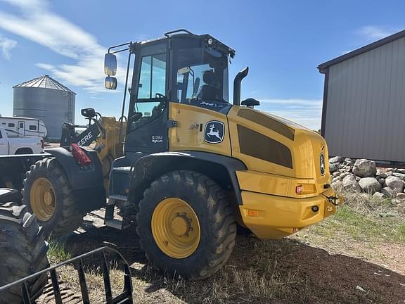 Image of John Deere 344P equipment image 3
