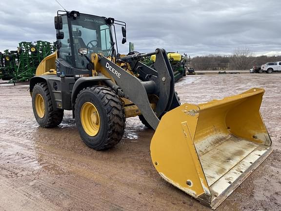 Image of John Deere 344P equipment image 4