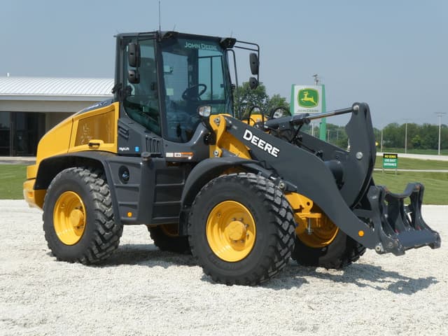 Image of John Deere 344P equipment image 1