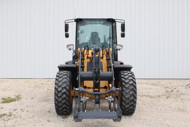 Image of John Deere 344P equipment image 3