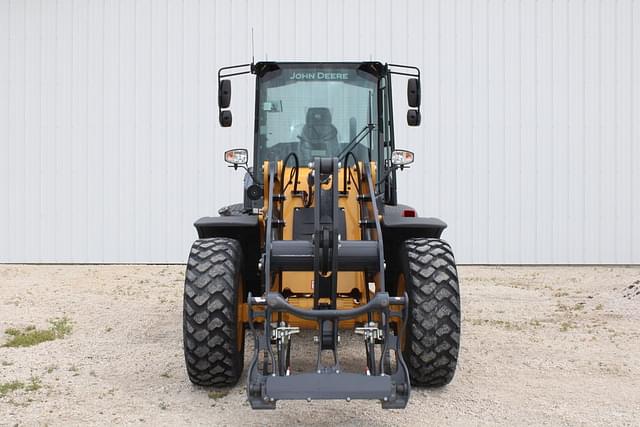 Image of John Deere 344P equipment image 3