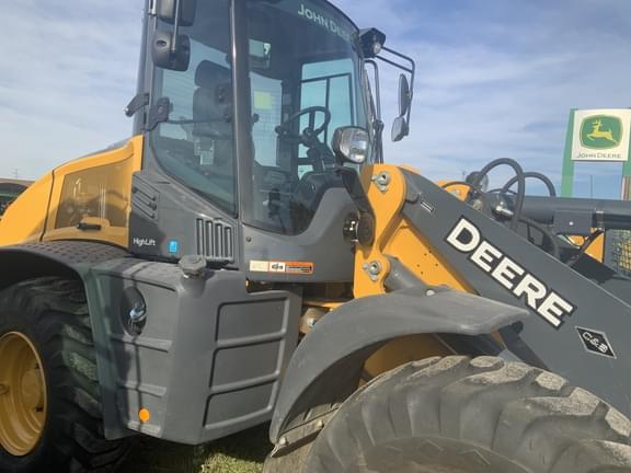 Image of John Deere 344P equipment image 1