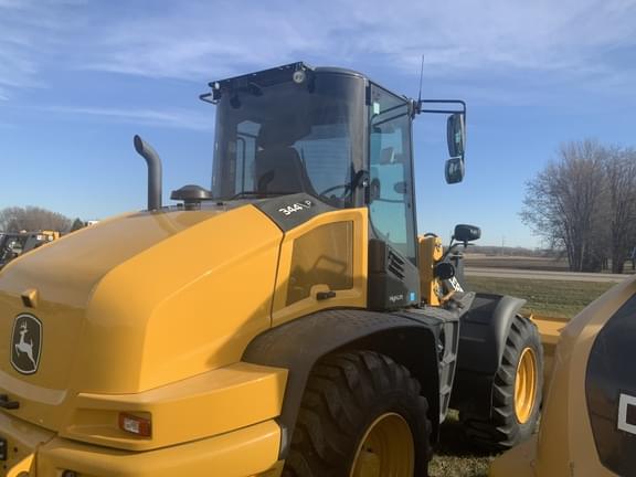 Image of John Deere 344P equipment image 4