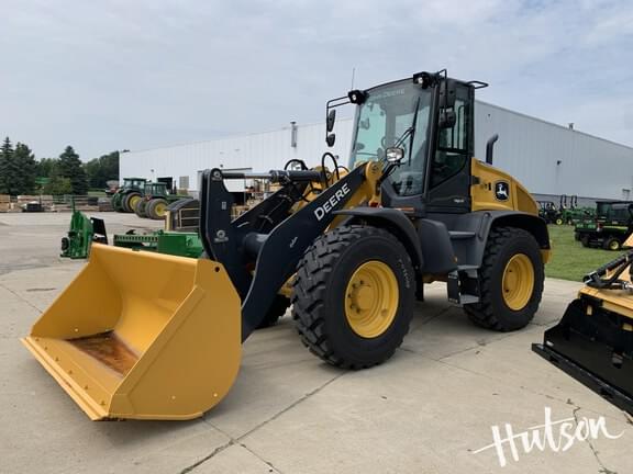 Image of John Deere 344P equipment image 4