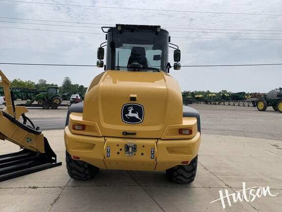Image of John Deere 344P equipment image 3