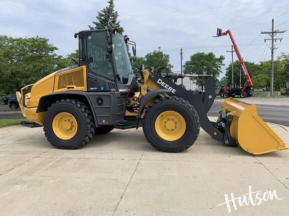 Image of John Deere 344P equipment image 1