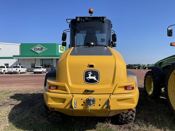 Image of John Deere 344P equipment image 4