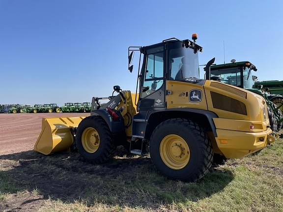 Image of John Deere 344P equipment image 1