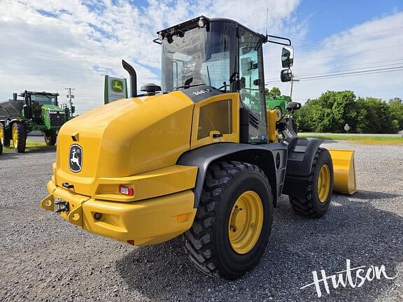 Image of John Deere 344P equipment image 4