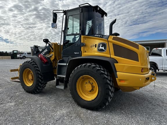 Image of John Deere 344P equipment image 2