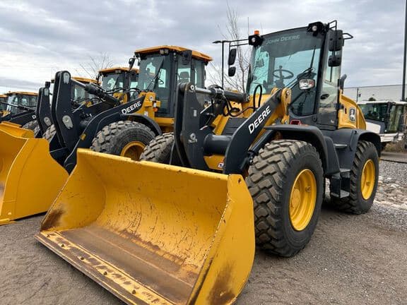 Image of John Deere 344P equipment image 1