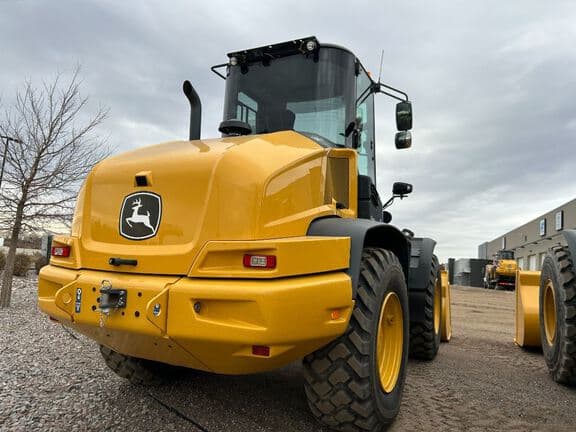 Image of John Deere 344P equipment image 3