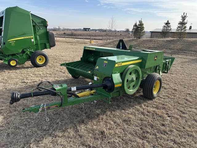 Image of John Deere 348 equipment image 2