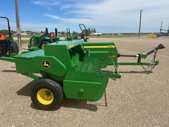 Image of John Deere 348 equipment image 4